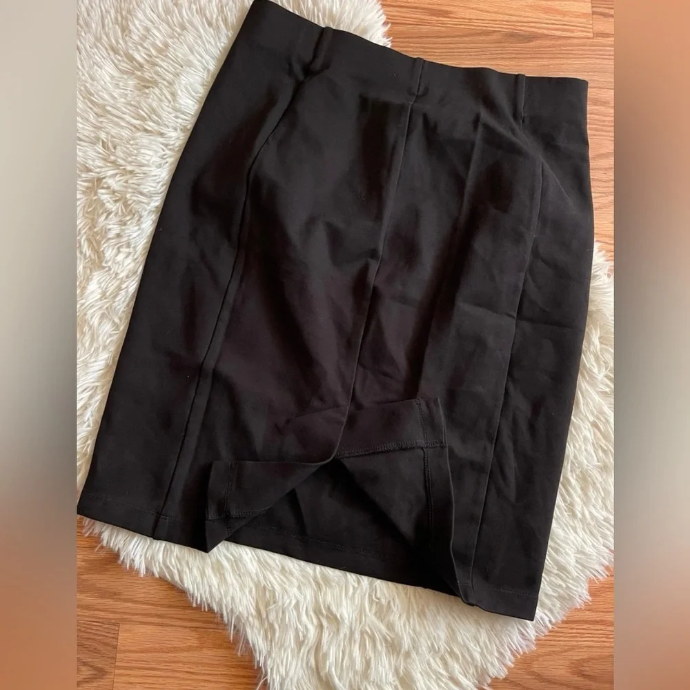 Attention Black Pencil Skirt Size Medium